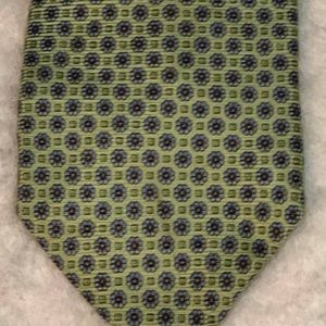 Jos A Bank Lt Green w/small blue floral 100% Silk